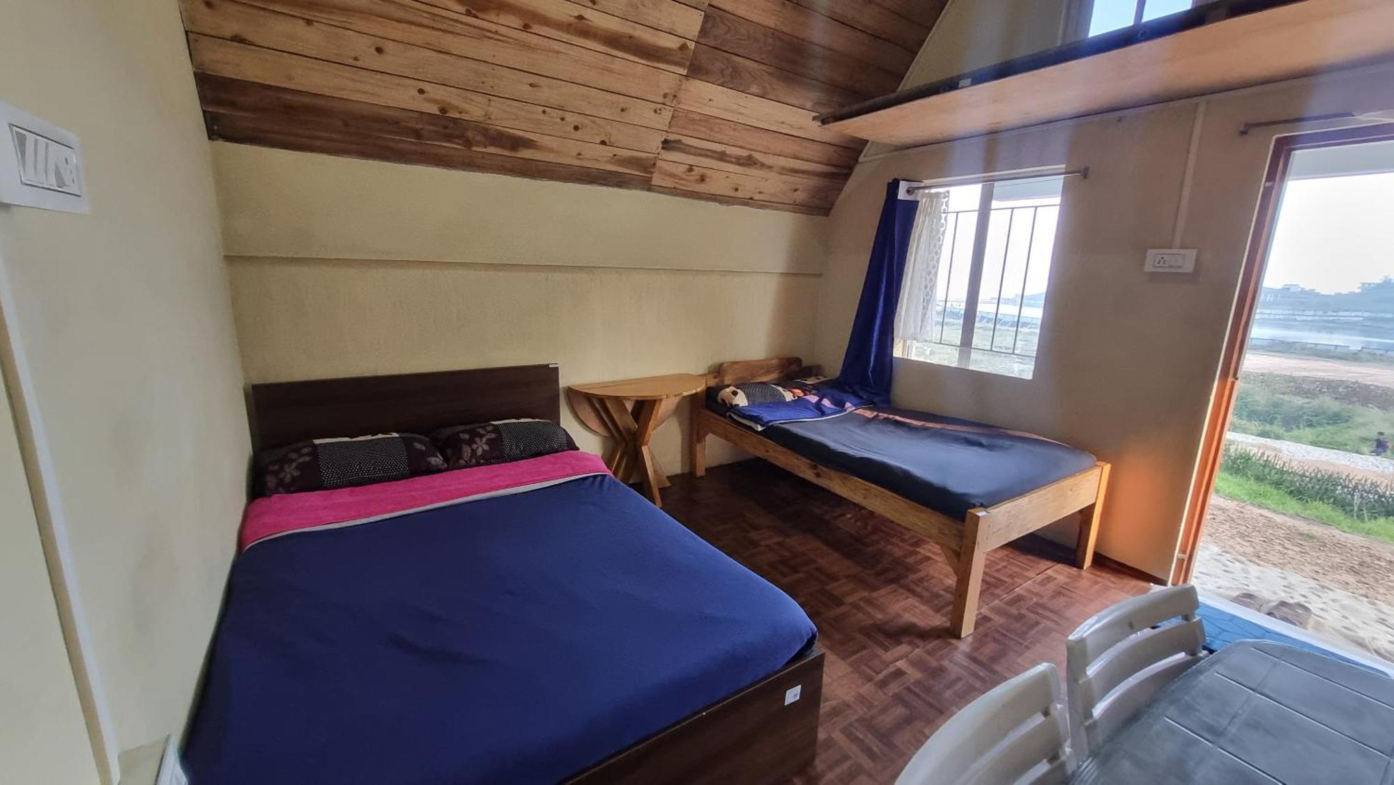 I Basa Homestay Sohrarim Eksteriør billede